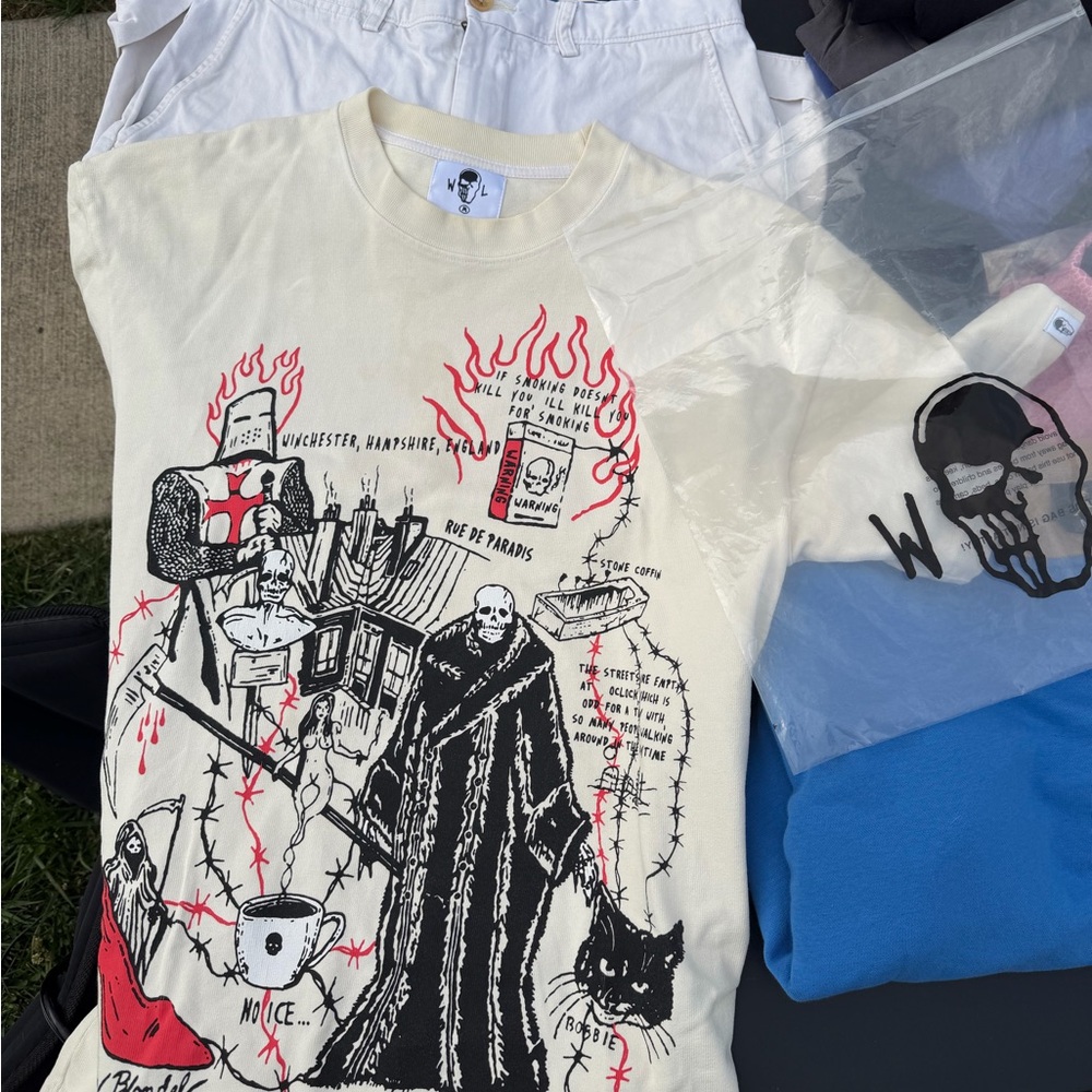 Warren lotas Graphic Horror Skull & Grim Reaper Tee Cream with Black & Red Print